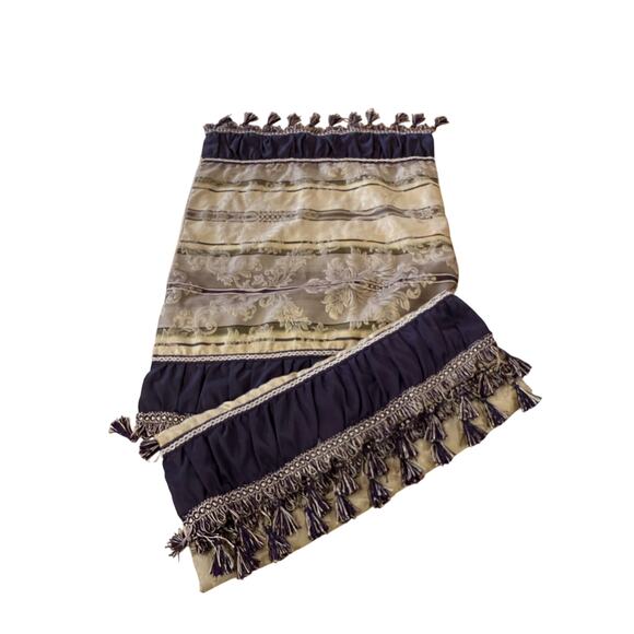 Chris Madden by JC Penney Pillows for bed or sofa and two shams with tassels - Picture 6 of 9